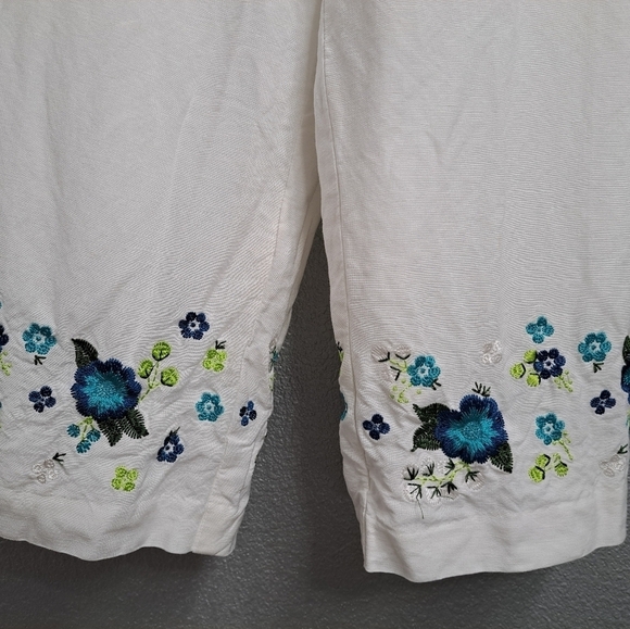 Plus Size Linen Blend With Embroidery  Size 22W - Picture 2 of 12